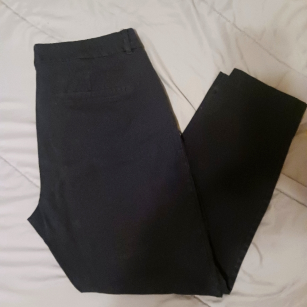**3 FOR 10**Old Navy Pixie Black Pants
